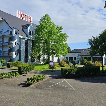 Hotel Restaurant La Tour Romaine - Haguenau - Strasbourg Nord Schweighouse-sur-Moder Buitenkant foto