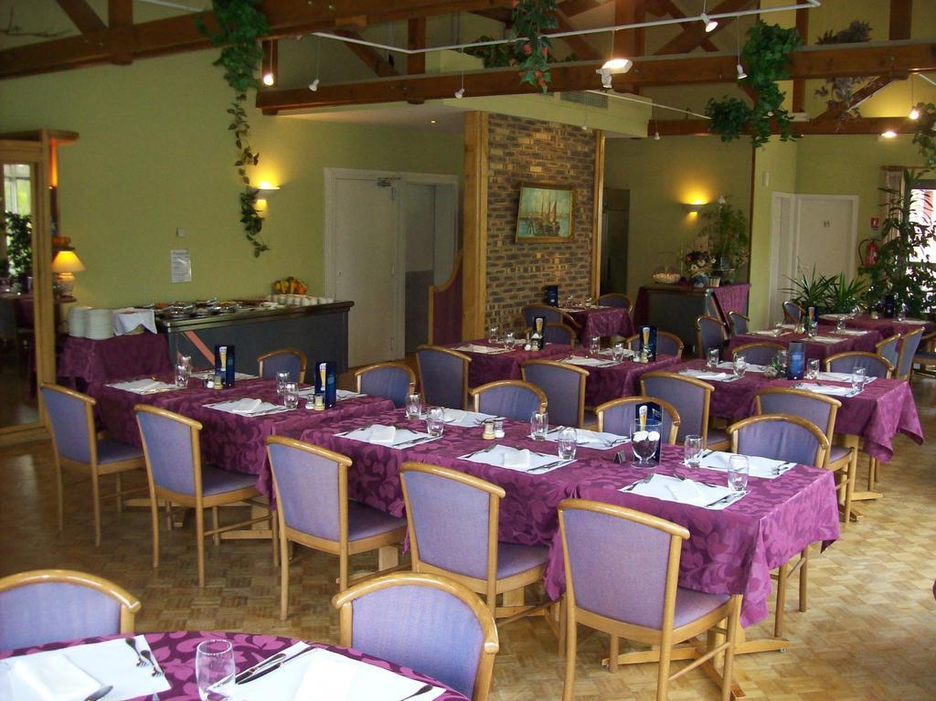 Hotel Restaurant La Tour Romaine - Haguenau - Strasbourg Nord Schweighouse-sur-Moder Buitenkant foto