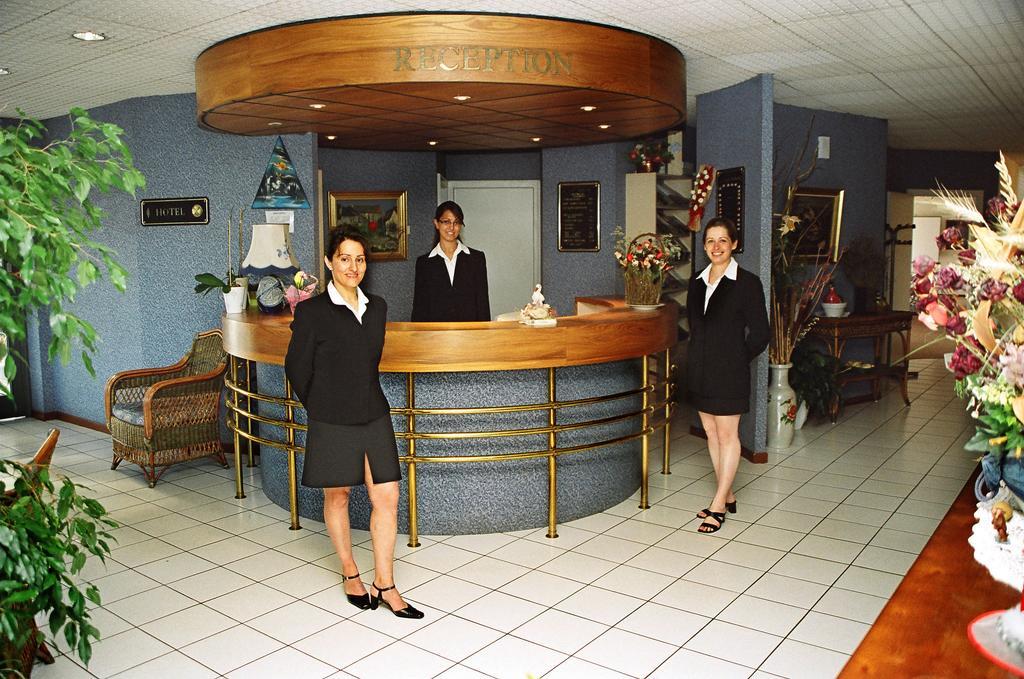 Hotel Restaurant La Tour Romaine - Haguenau - Strasbourg Nord Schweighouse-sur-Moder Buitenkant foto